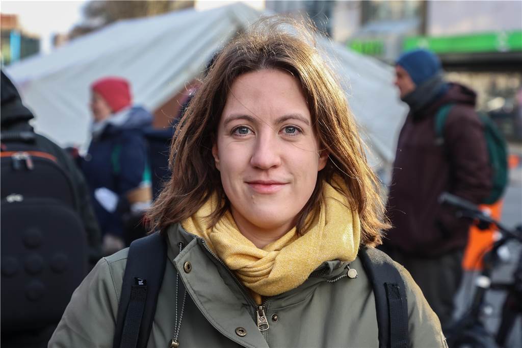 Protestcamp für Obdachlose in der City gestartet – Politik kommt nicht Sprecherin Anna Flaake ist enttäuscht von der Politik.
