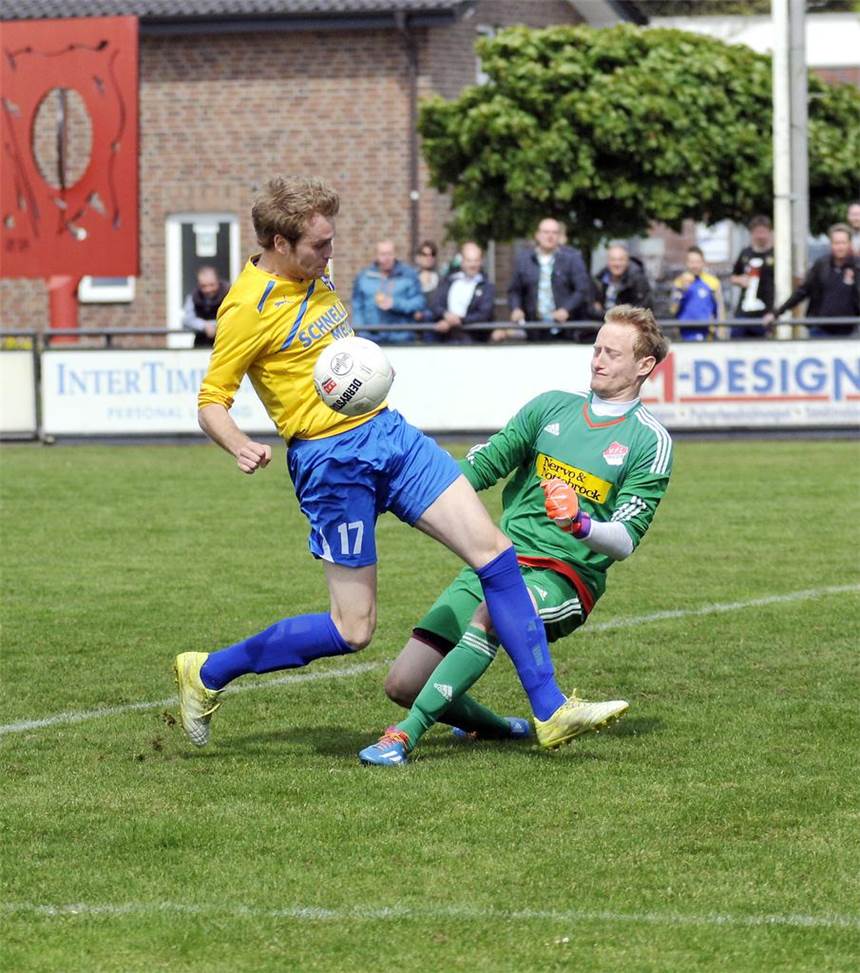 SpVgg verwaltet 2:0-Sieg SpVgg Vredens Nils Temme findet in dieser Situation in VfL Theesens Keeper Florian Ernst seinen Meister: Wenig später überwindet er ihn aber zum 1:0, und nach 51 Minuten muss Ernst den Platz nach einer Notbremse an Marco Aydin verlassen.