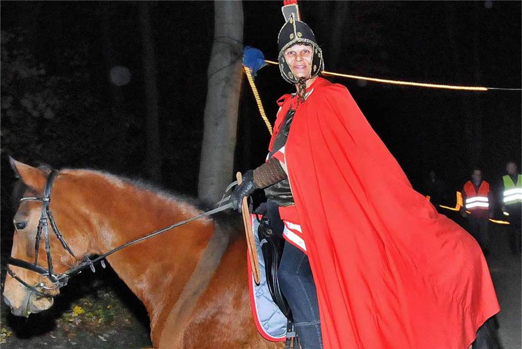 Wochenende in Lünen: Den „Letzten Bullen“ treffen, St. Martin folgen und Kultparty feiern St. Martin reitet am Samstag (2.11.) unter anderem durch Wethmar.