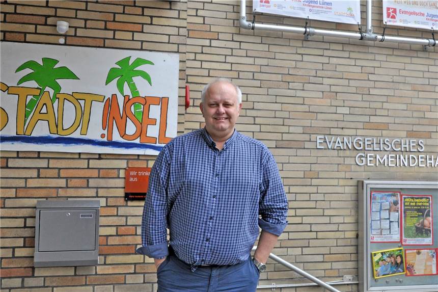 Stadt-Insel Lünen sucht dringend und kurzfristig neuen FSJ´ler Stadt-Insel-Leiter Dirk Berger hofft auf spontane Bewerber, die ein Freiwilliges Soziales Jahr im Haus der evangelischen Jugend absolvieren wollen.