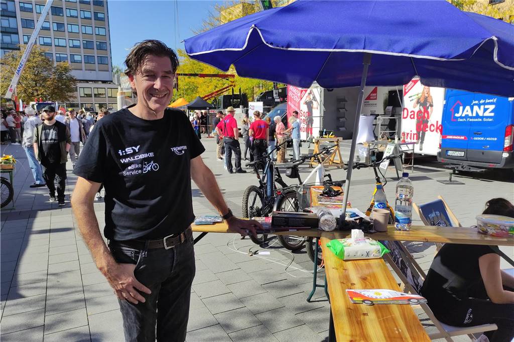 Stadthandwerksmeister Christoph Haumann, KfZ-Meister und Geschäftsführer der „Autohaus Trompeter GmbH“ (Brambauer) war von dem Verlauf des Handwerk-Herbstes fasziniert. 
