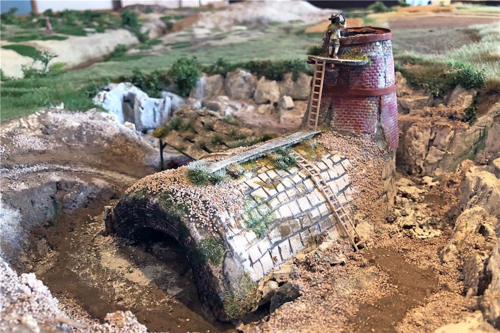 Diorama-Detail: der historische Kalkofen im Kalkbruch nahe der Kalterbrücke