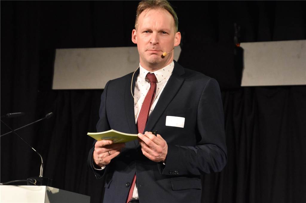 Förderverein Freibad Brambauer erhält Ehrenamtspreis beim Jahresempfang Stadtsprecher Daniel Claeßen moderierte den Jahresempfang.