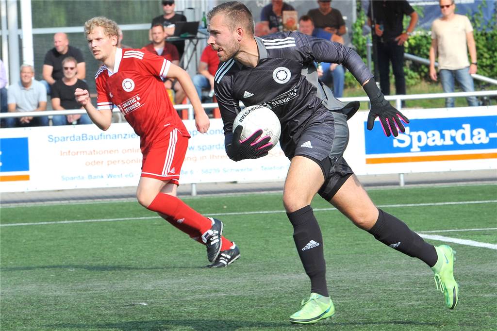 Viele Zusagen beim „ewigen Bezirksligisten“ Geisecker SV - auch Schlüsselspieler bleiben Stammtorwart Sebastian Beutler bleibt über die laufende Saison hinaus beim Geisecker SV.