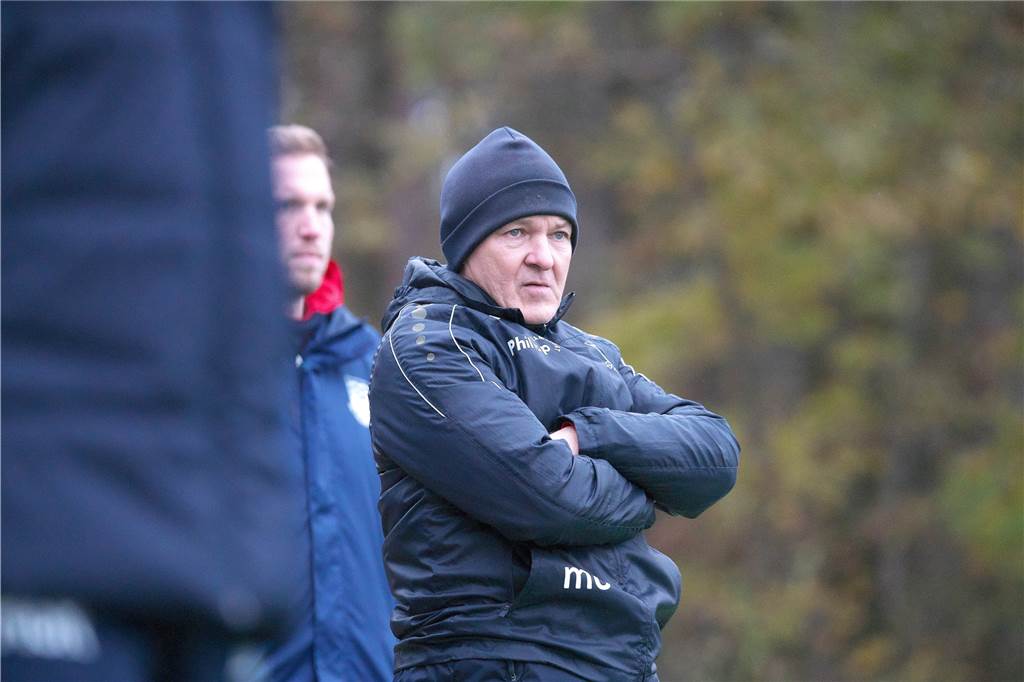Gut gekämpft, aber nicht belohnt Stand erstmals wieder an der Seitenlinie: Michael Onnebrink feierte gegen Schöppingen sein Comeback als Trainer von Concordia Flaesheim.