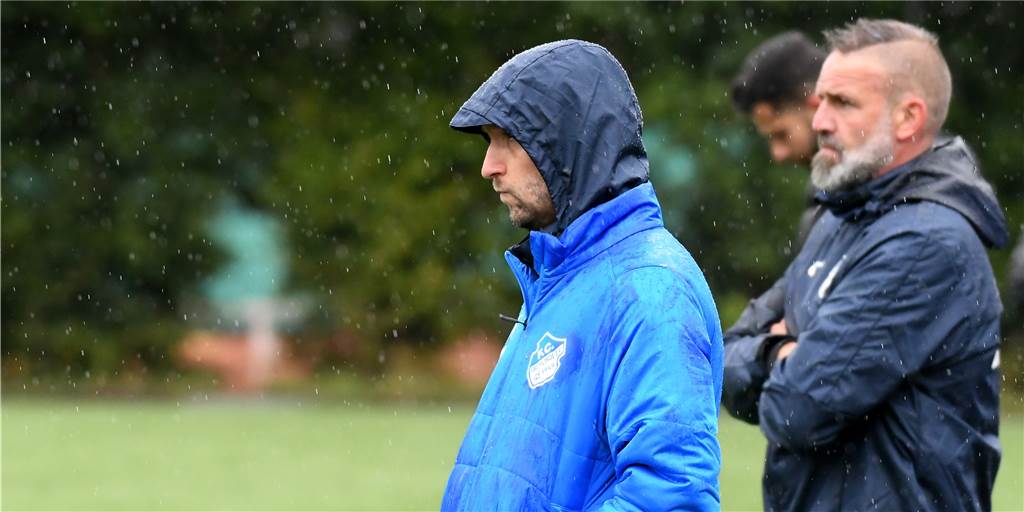 FC Frohlinde kann nicht mehr mit Kapitän und Trainer rechnen Stand zuletzt im Regen, als sein Team verlor: Frohlindes Trainer Sascha Rammel.