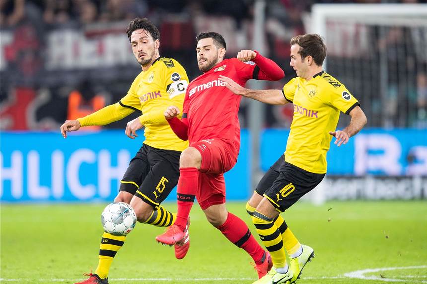 Hummels top, Götze und Schulz stürzen ab - jetzt die BVB-Profis benoten Standen in der BVB-Saison 19/20 nur selten gemeinsam auf dem Platz: Mats Hummels (l.) und Mario Götze.
