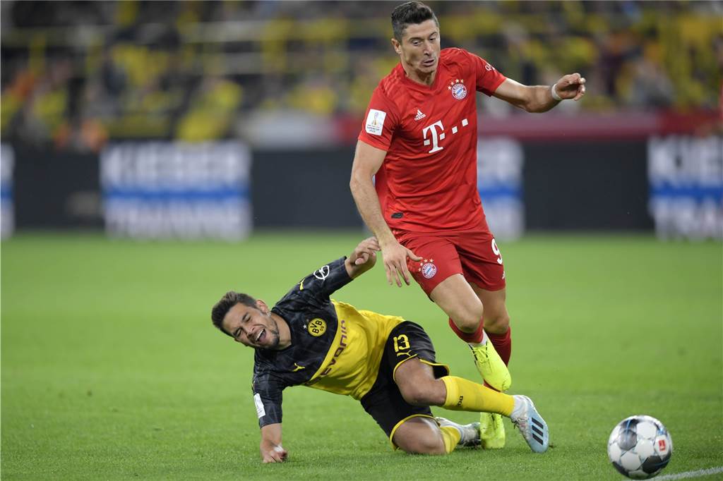 Raphael Guerreiro - Warum BVB-Trainer Lucien Favre einen Verkauf bedauern würde Starke Vorbereitung mit dem falschen Ende: Raphael Guerreiro fehlt derzeit verletzt.