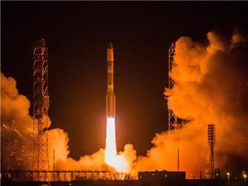 Start einer Proton-M. In Sibirien ist eine Trägerrakete nun abgestürzt. Foto: Sergei Ilnitsky / Archiv