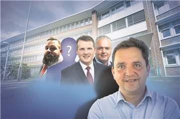 Stefan Diebäcker (vorne) kommentiert die Bürgermeisterwahl in Dorsten.