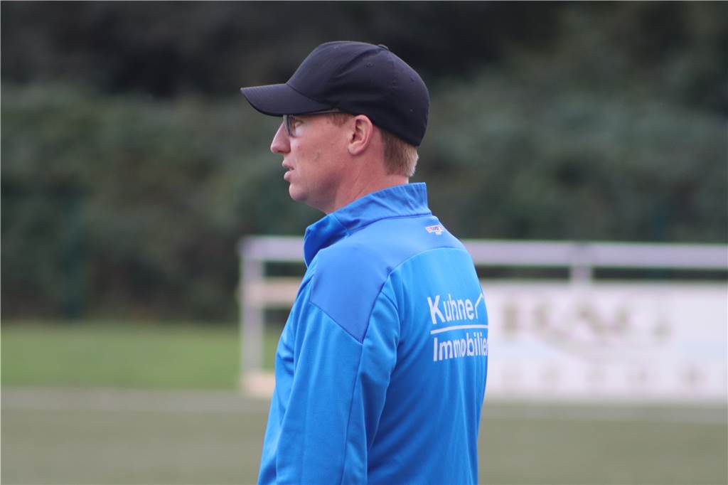 Wer war der beste Coach vor der Winterpause? Stefan Hoffmann führte BW Alstedde in der Hinrunde auf den fünften Platz.