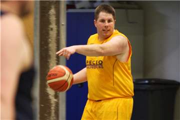 Stefan Jantoss ist Trainer der Damen und ersten Herrenmannschaft der BG Lünen. 