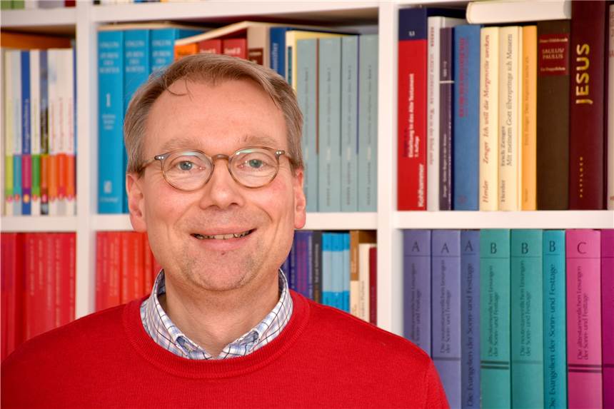 Stefan Jürgens wird leitender Pfarrer für ganz Ahaus. Michael Berning gibt seine Stelle als Pfarrer in Wessum und Wüllen aus gesundheitlichen Gründen zum 28. Februar auf. 