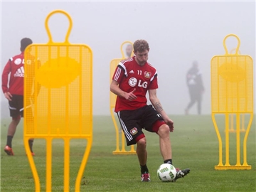 Stefan Kießling bei einer Trainingseinheit in Orlando im vergangenen Januar. Bayer Leverkusen reist zum dritten Mal nacheinander nach Florida. Foto: KSmediaNET/Bayer 04 Leverkusen