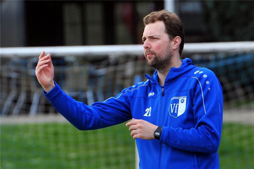 VfL Schwerte: Fadil Salkanovic bricht neue Ära an und nennt ein Ziel für die neue Saison Stefan Ladkau bleibt im Trainerteam des VfL Schwerte,