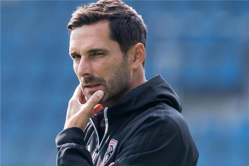 Absteiger-Duell: FCI gegen Darmstadt unter Druck Stefan Leitl ist der Trainer des FC Ingolstadt. Foto: Guido Kirchner