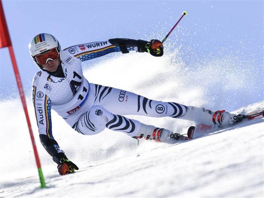 Skirennfahrer Luitz freut sich auf Erfolgshang Stefan Luitz in Aktion. Foto: Gian Ehrenzeller