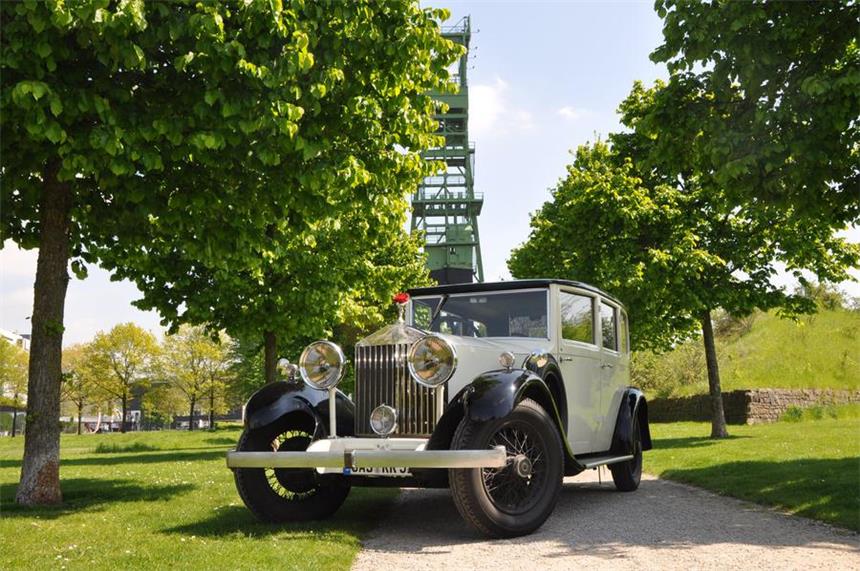 Stefan Müller nimmt mit seinem Oldtimer "Clyde" an der Rallye "Garagenschätzchen teil. Stefan Müller nimmt mit seinem Oldtimer "Clyde" an der Rallye "Garagenschätzchen teil.