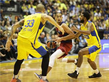 Stefan Peno (M.) soll ALBA Berlin verstärken. Foto: Abir Sultan