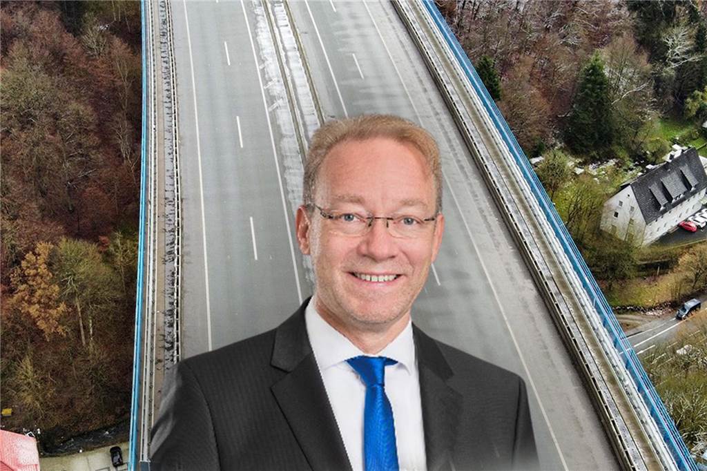 Firma flieht wegen gesperrter A45 aus dem Sauerland nach Dortmund Stefan Schreiber, Hauptgeschäftsführer der IHK zu Dortmund, warnte schon vor einem Jahr vor einem erheblichen wirtschaftlichen Gesamtschaden aufgrund der A45-Sperrung. „Berechnet wurde ein Schaden von 1,8 Mrd. Euro. Diese Berechnung könnte noch zu konservativ gewesen sein“, sagt er heute und sorgt sich um die produzierenden Betriebe in Südwesfalen: „Die Möglichkeit, Ausweichquartiere (Büroräume) in Dortmund zu beziehen, ist insbesondere für Fachkräfte aus der Produktion ausgeschlossen.“