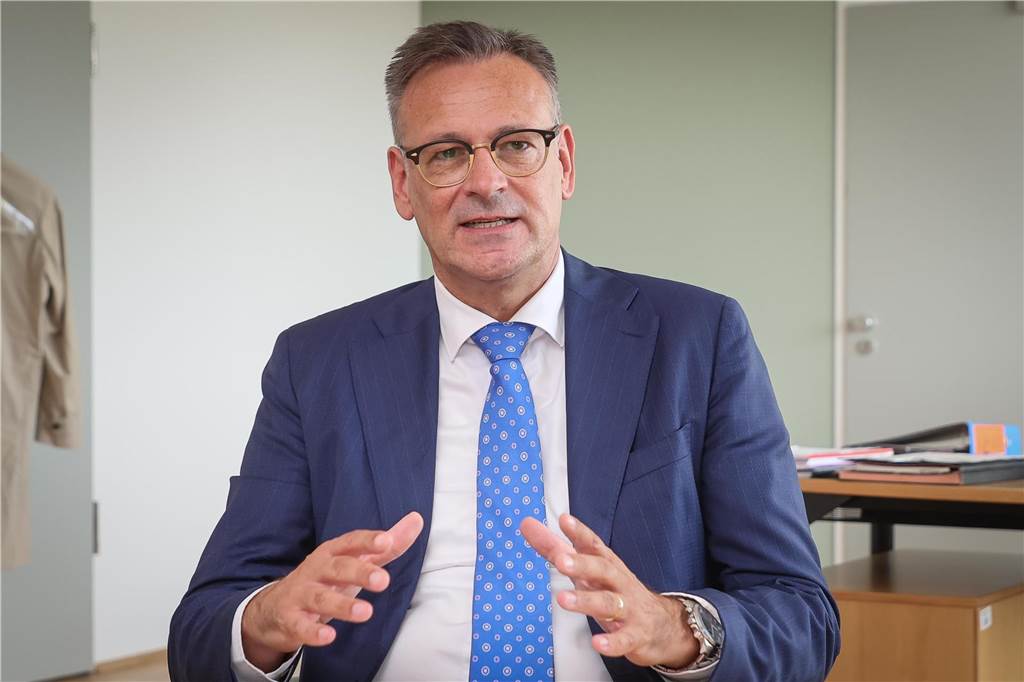 Planungsdezernent Stefan Szuggat: Klimaziel bleibt größte Herausforderung Stefan Szuggat setzt weiter auf Gespräche mit der Thelen-Gruppe zum Projekt Smart Rhino.