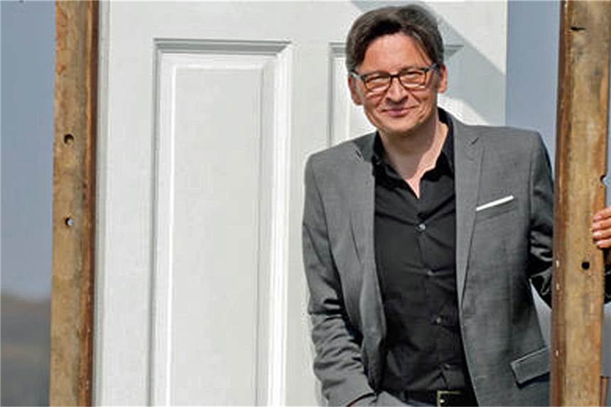 Stefan Verhasselt kommt mit neuem Kabarettprogramm nach Dorsten Stefan Verhasselt macht auf seiner Tournee mit seinem neuen Programm am 24. Mai in Dorsten Station.