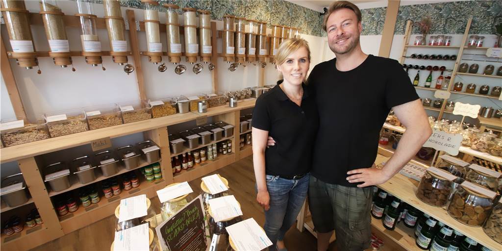 Einkauf ohne Müll: „Ein Geschäft wie Füllharmonie fehlte hier in Lünen“ Stefanie Jendreizik und Tobias Weinmann sind nun stolze Geschäftsleute: Ihr Unverpackt-Laden Füllharmonie ist seit dem 11. Juni am Start.