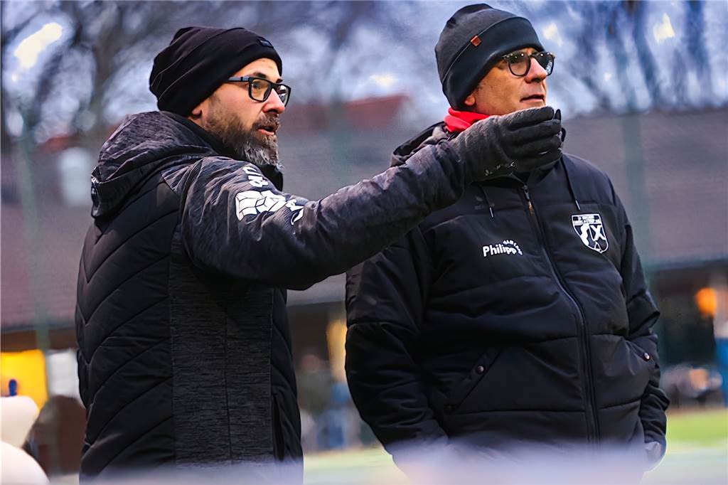 Nächster Rückschlag für Wacker Obercastrop: Sportlicher Leiter ist zurückgetreten Steffen Golob (l) bleibt Co-Trainer beim SV Wacker Obercastrop an der Seite von Toni Molina (r).