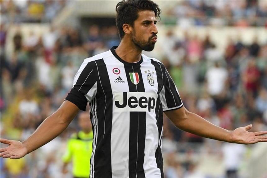 Khedira vor Comeback bei Juventus Turin Steht bei Juventus Turin vor seinem Comeback: Weltmeister Sami Khedira. Foto: Maurizio Brambatti