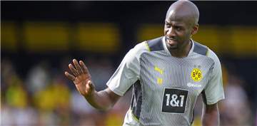 Steht vor turbulenten Monaten: BVB-Talentetrainer Otto Addo.