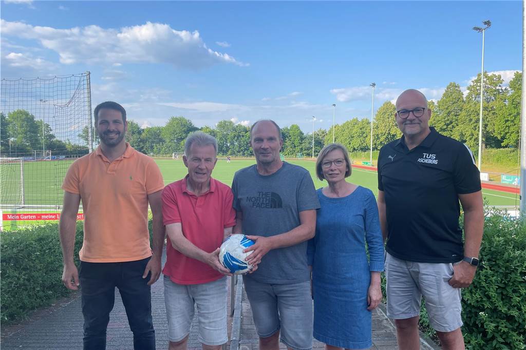 SV Herbern bildet für die B-Jugend Spielgemeinschaft mit Ascheberg Michael Zdahl (v.l.), Toni Brockmeier, Dirk Hollenhorst, Barbara Jaspert und Oliver Gellenbeck.