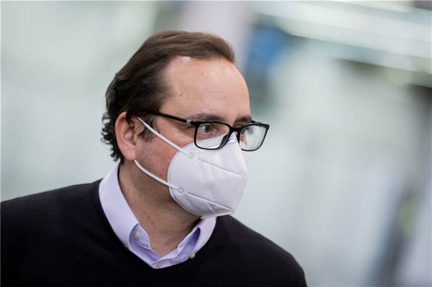 Bericht: NRW-Städte fürchten Impfpflicht-Bürokratie Stellvertretender Vorsitzende des NRW-Städtetages und Essener Oberbürgermeister Thomas Kufen (CDU).