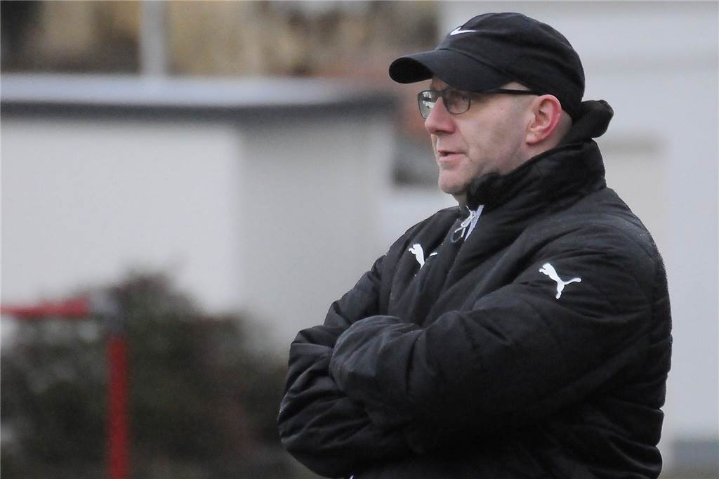 Die meisten heimischen Trainer sagen: „Löw hat zu spät reagiert“ Stephan Böhm, der Trainer des SC Arminia Ickern.