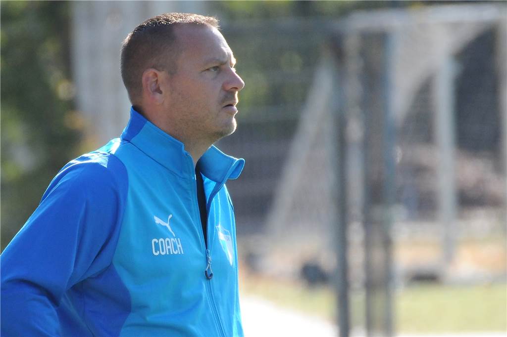 Sticht der Geheimfavorit die Landesligisten im Titelkampf aus? Stephan Gil blickt mit dem VfR Rauxel in der ersten Runde einer schwierigen Aufgabe entgegen. Es geht gegen den A-Kreisligisten FC Castrop-Rauxel.