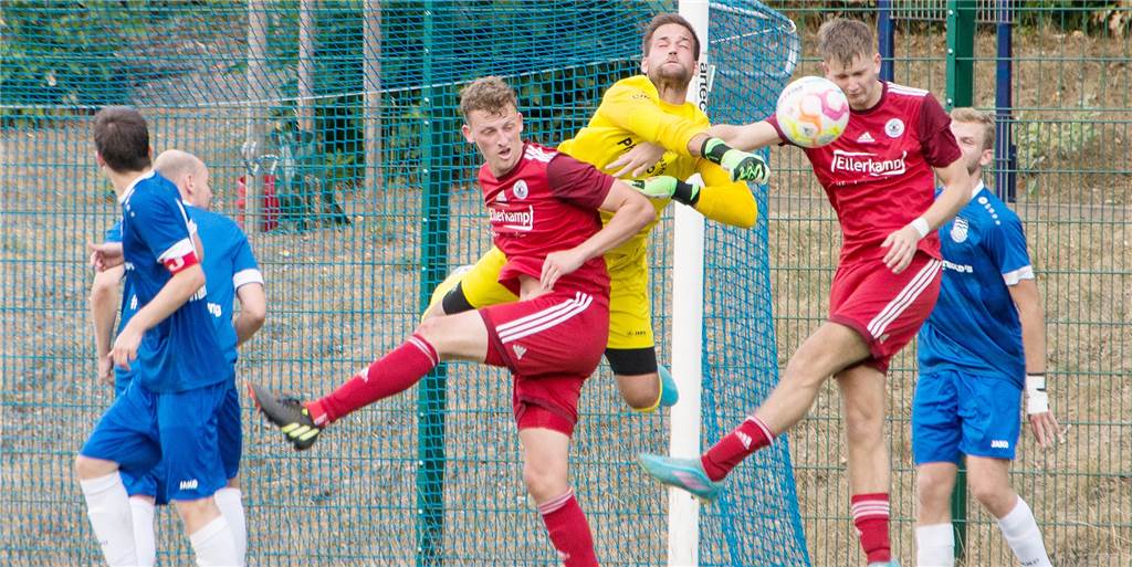 Flaesheim gegen VfB Alstätte: Aufsteiger feiert ersten Sieg und zwei Matchwinner Stephan Koch im Tor der Flaesheimer hatte großen Anteil am 3:1-Sieg der Concordia gegen den VfB Alstätte.