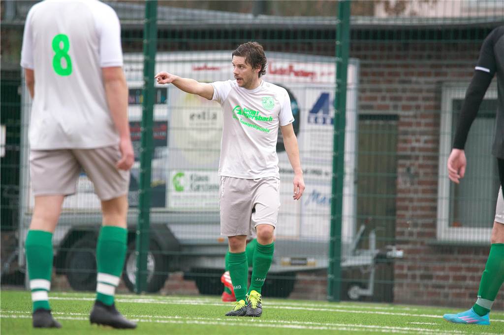 „Als er zugesagt hat, war es für uns klar“: Bossendorf geht mit neuem Kapitän in die Saison Stephan Marx ist einer der erfahrenen Spieler der ansonsten recht jungen Bossendorfer Mannschaft.