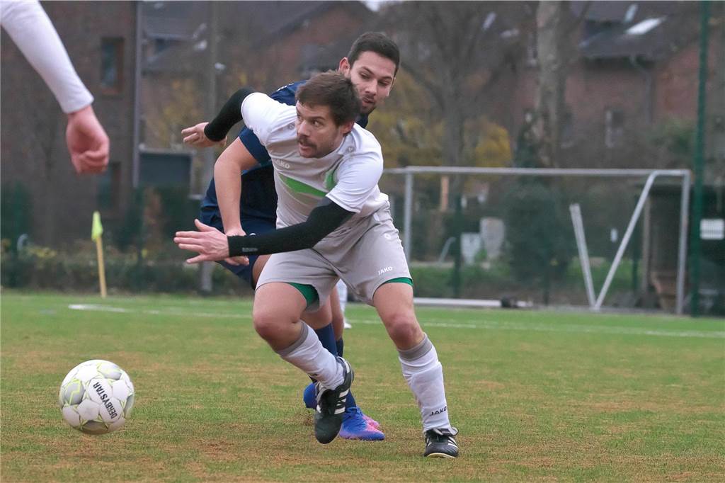 „Sonst würde ich nicht weitermachen“: Stephan Marx zufrieden nach Rückkehr beim SV Bossendorf Stephan Marx spielt seit dem Winter wieder in der ersten Mannschaft des SV Bossendorf.