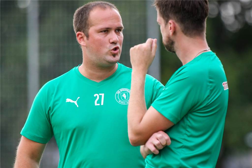BW Alstedde gegen Westfalia Wethmar: Das letzte Lüner Fußball-Derby für unbestimmte Zeit Steven Koch (l.) ist bei Anpfiff des Derbys fast genau ein Jahr lang Trainer von Westfalia Wethmar.