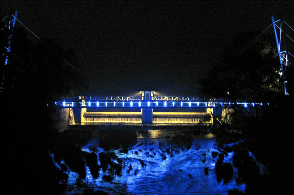 Steverbrücke bei Nacht.
