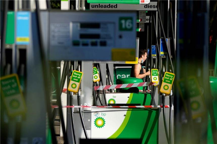 Kraftstoffkrise in Großbritannien: Minister will Militär einsetzen Stillgelegte Zapfsäulen an einer Tankstelle in London.