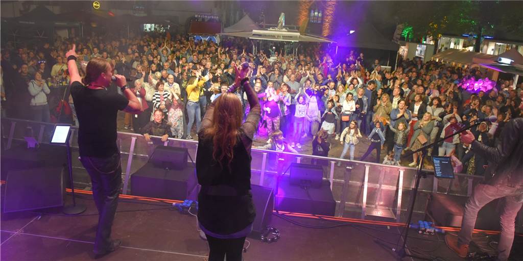 Pannekaukenfest kommt zurück: Mehr Tage, mehr Fläche, mehr Helfer Stimmung wie zuletzt beim Auftritt im Jahr 2019 will die Band Soundpark zum Abschluss des Pannekaukenfest-Samstags (10.9.) wieder auf den Marktplatz bringen.