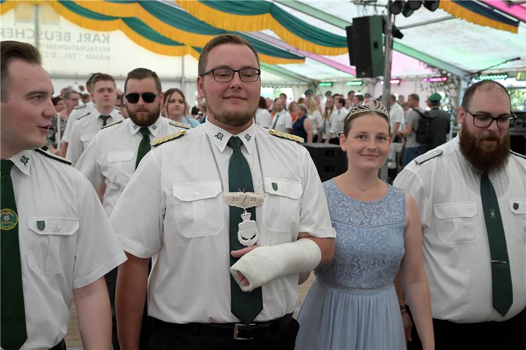 Strahlende Gesichter, gute Stimmung beim einen oder anderen Kaltgetränk: Der Tanzabend war ein gelungener Start in das Schützenfest der Schützen von St. Hubertus Holthausen-Schmintrup in Werne.