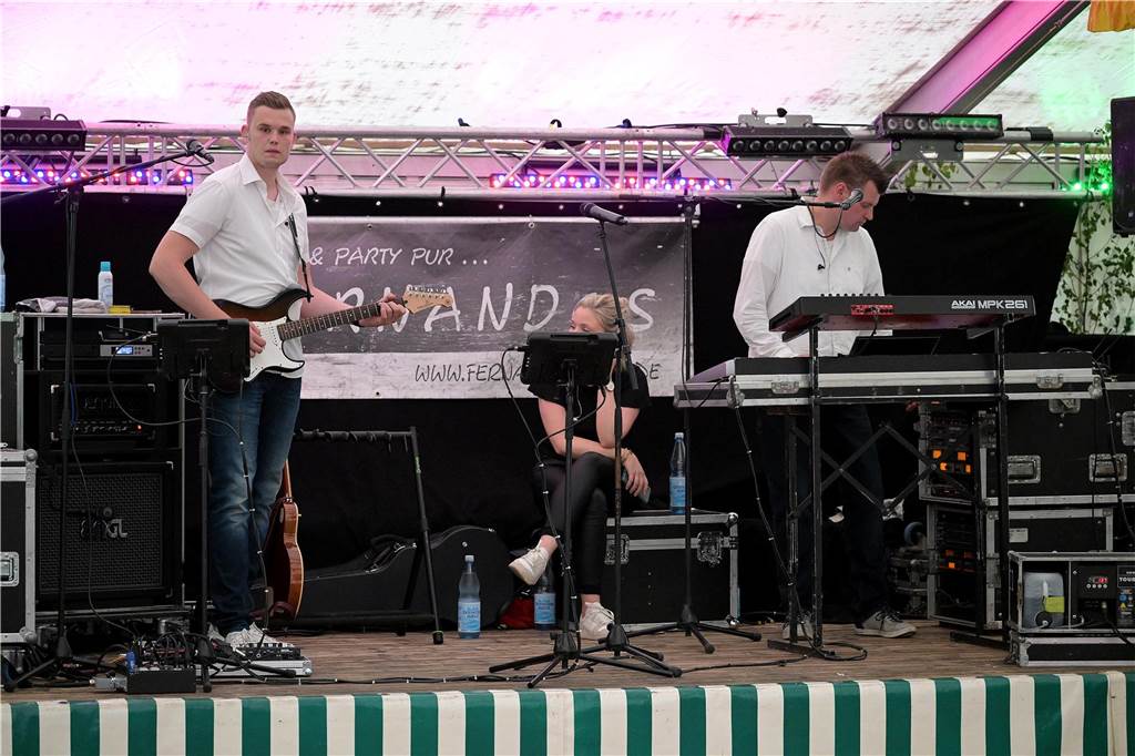 Strahlende Gesichter, gute Stimmung beim einen oder anderen Kaltgetränk: Der Tanzabend war ein gelungener Start in das Schützenfest der Schützen von St. Hubertus Holthausen-Schmintrup in Werne.