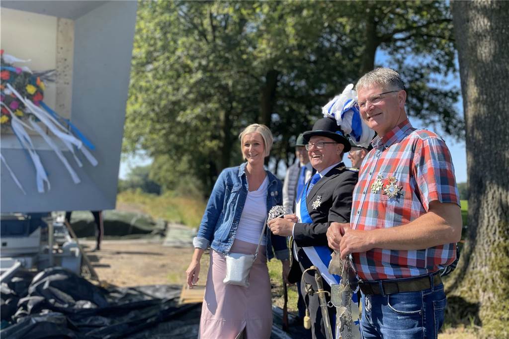 Strahlendes Wetter und beste Wettkampfstimmung: Heiß gings her beim Vogelschießen des Schützenvereins St. Laurentius Estern 1710 in Stadtlohn.