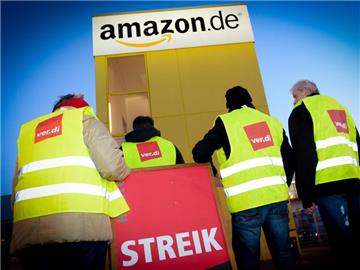 Streikende Mitarbeiter bei Amazon in Leipzig im Jahr 2014. Foto: Peter Endig