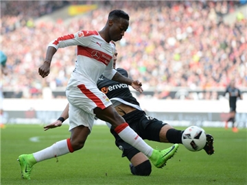 Stuttgarts Carlos Mané fällt lange aus. Foto: Deniz Calagan
