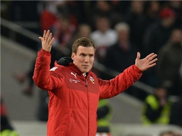 Stuttgarts Trainer Hannes Wolf muss immer wieder harte Kader-Entscheidungen treffen. Foto: Deniz Calagan