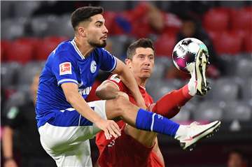 Suat Serdar (l.) wird im Derby wohl noch ausfallen.