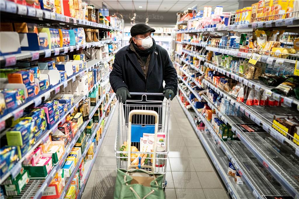 Coronavirus in NRW: Erster Corona-Todesfall in Bochum - Liveblog zur Lage in NRW Supermarktketten in Deutschland versprechen vermehrte Lieferungen bei Grundnahrungsmitteln.