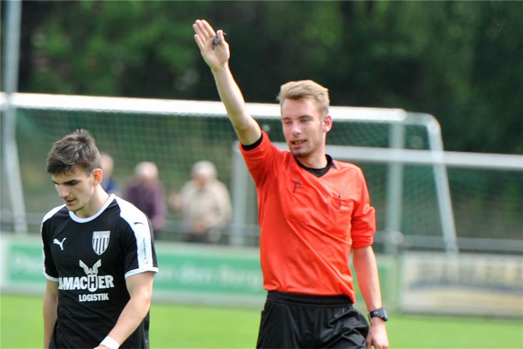 Sven Wensing darf künftig Spiele in der Oberliga sowie der A-Junioren-Bundesliga leiten.